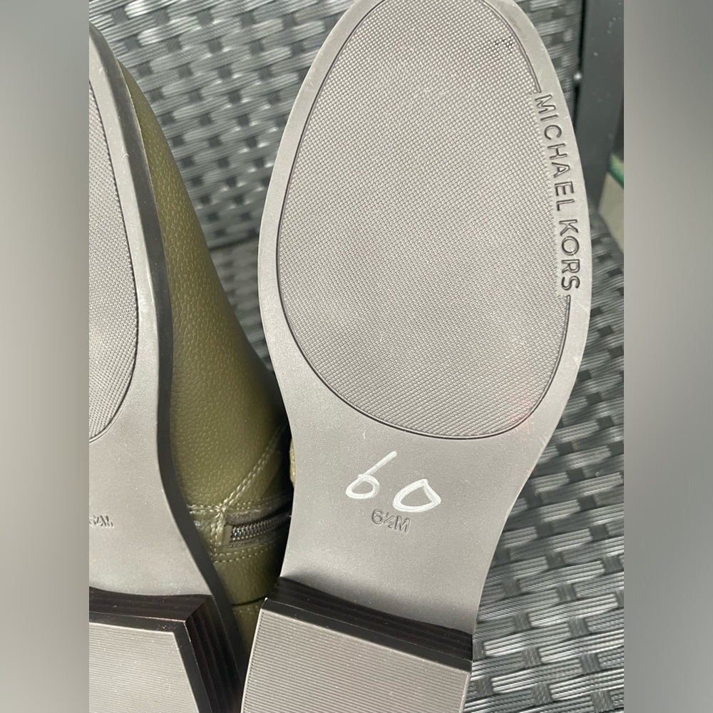 MICHAEL KORS ANKLE BOOTS,Michael Kors Sage Green ankle boots size 6.5 - Picture 4 of 16